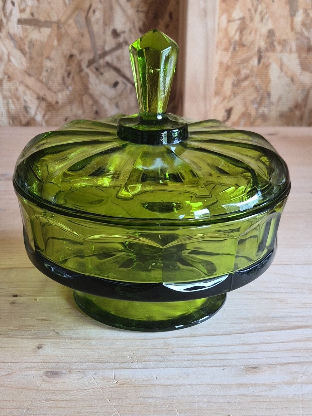 Emerald Green Glass Viking Footed Diamond Heavy Candy Dish Lidded Vintage MCM 6"